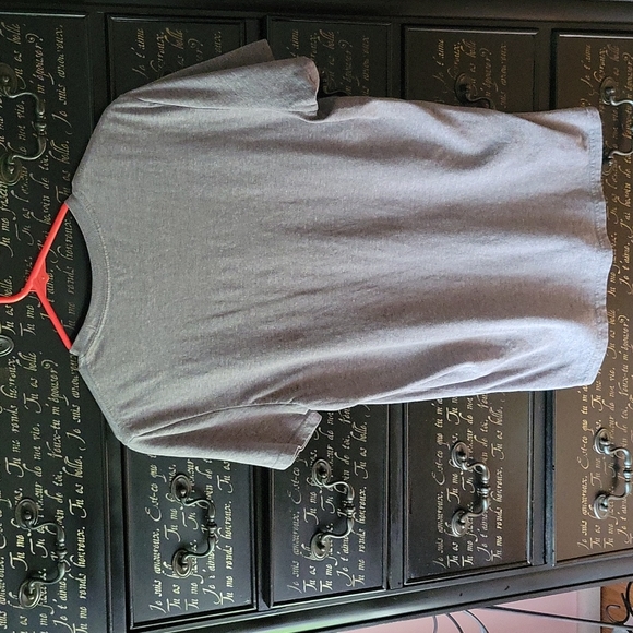 AE t-shirt - Picture 3 of 4